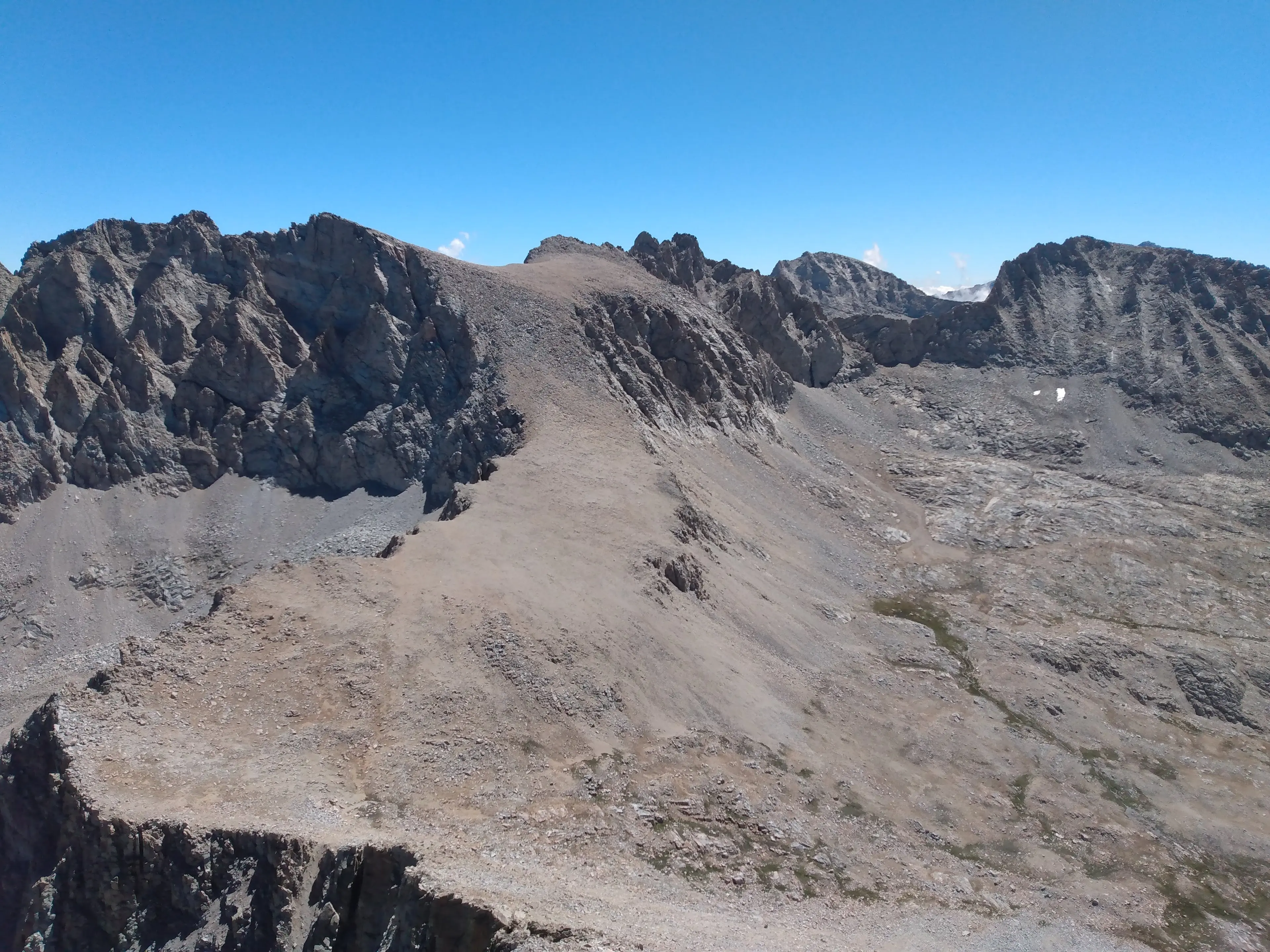 Mount Stanford (L), Caltech Peak (R)