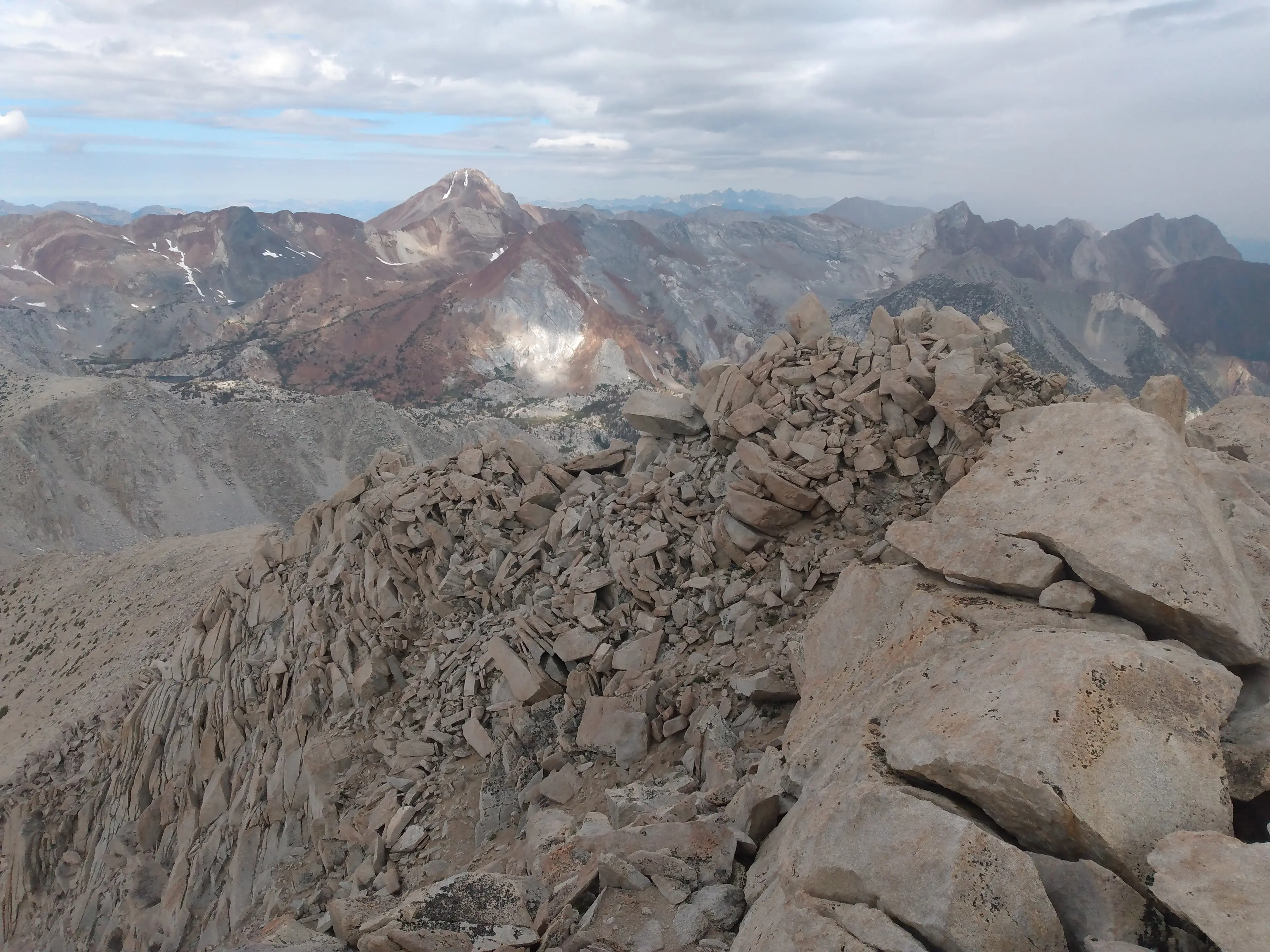 Red Slate Mountain (L)